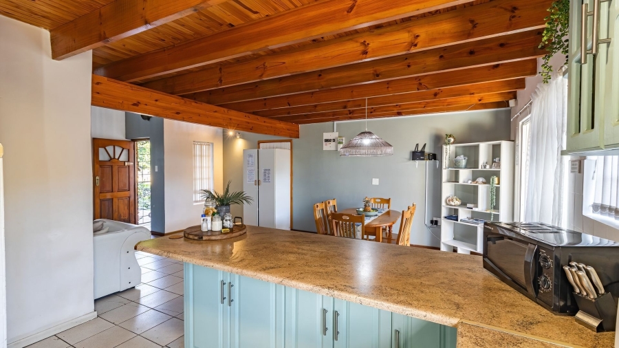 7 Bedroom Property for Sale in Kleinmond Western Cape